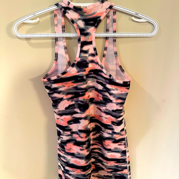 Lulu lemon racer back tank - Picture 2 of 3